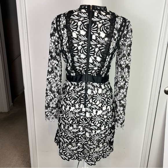 Unbranded Mini Dress with Frills Floral Cutout Black White womens Large - Picture 12 of 14